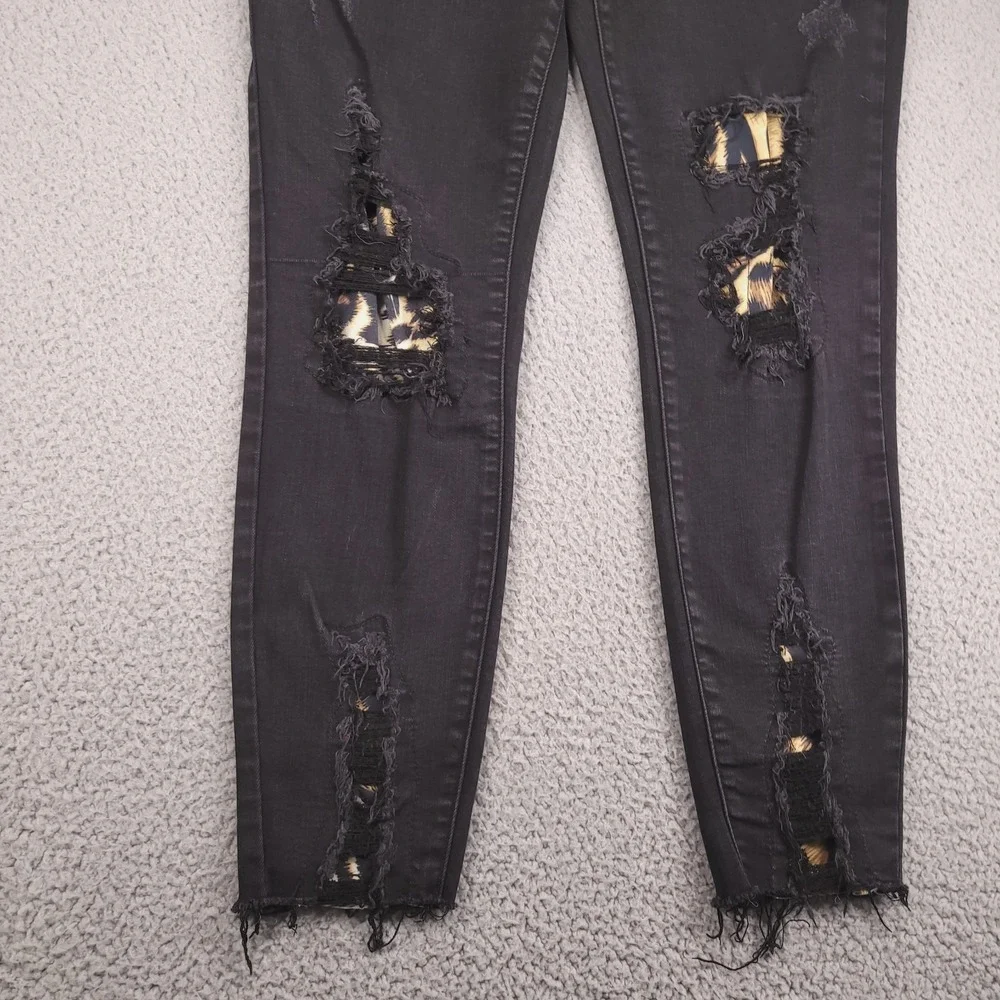 JUDY BLUE Jeans Size 15/32 Skinny Leopard Patch Distressed Black Denim